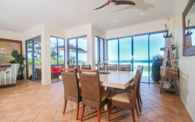 Absolute Beachfront Holiday House