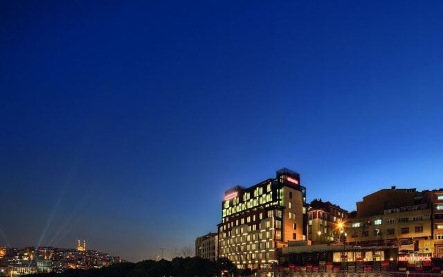 Movenpick Hotel Istanbul Golden Horn Турция, Стамбул - отзывы, цены и фото номеров - забронировать отель Movenpick Hotel Istanbul Golden Horn онлайн вид на фасад