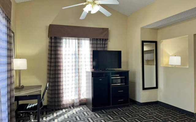 Baymont by Wyndham Indianapolis Airport Lynhurst