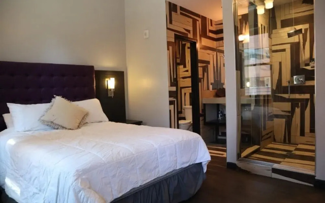 Intimate En Suite Studio