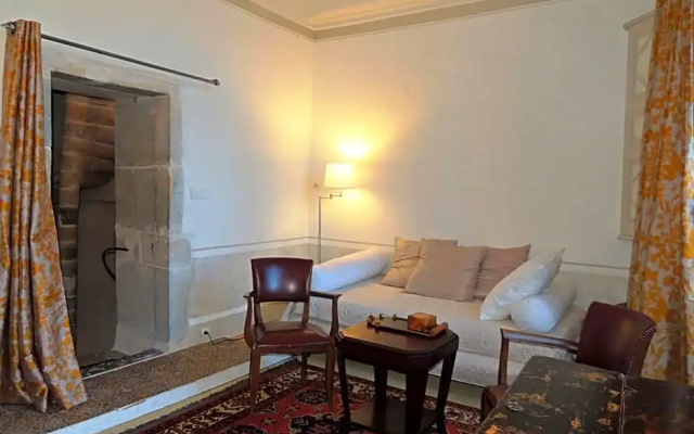 Maison Romane 1136