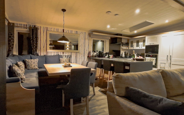 Hotchkin Lodge