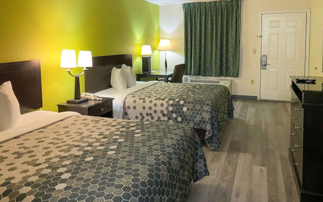 Econo Lodge Inn & Suites Sweetwater I-20