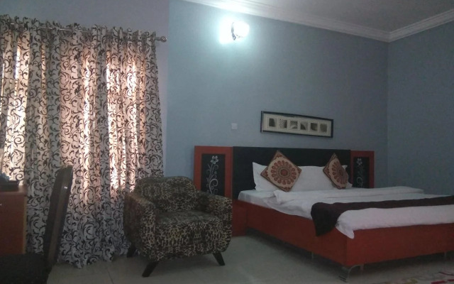 Paris Choice Hotels & Resort Wuse