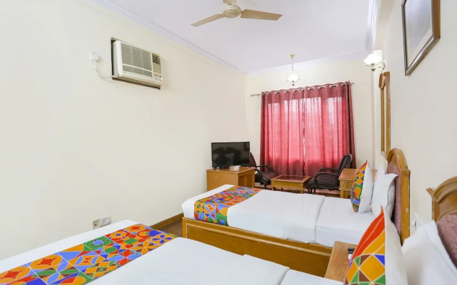 FabHotel Altus