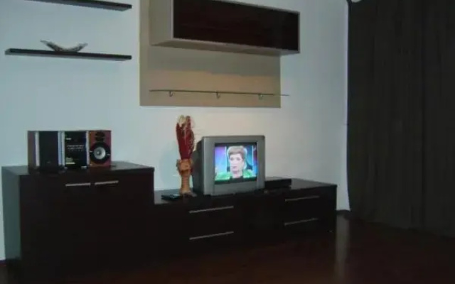 2 rooms unirii