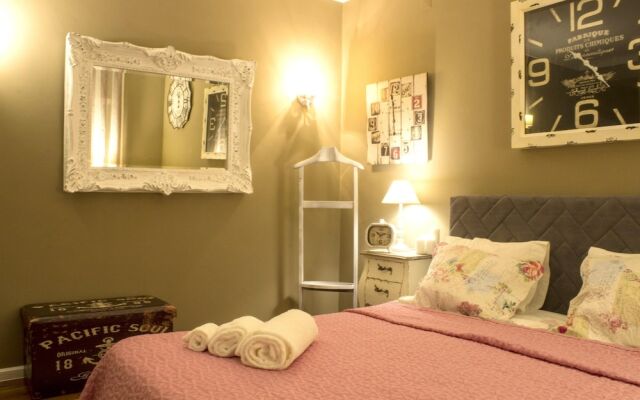 Отель House With 5 Bedrooms in Britiande, With Wonderful Mountain View, Encl вид на фасад