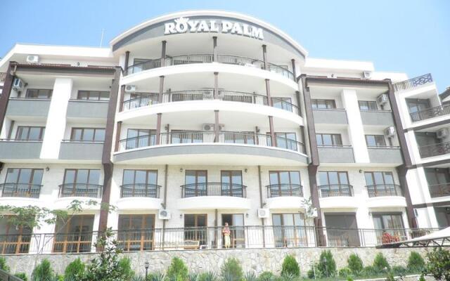 Отель Royal Palm Болгария, Свети Влас - отзывы, цены и фото номеров - забронировать отель Royal Palm онлайн вид на фасад