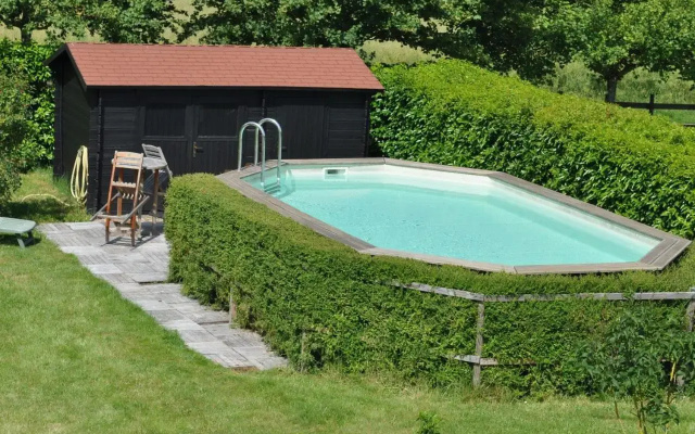 Snug Holiday Home In Chambourg-Sur-Indre With Pool