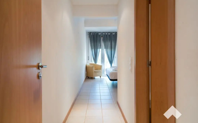 Palm02 · Palm Village Apartment 2 3BD · A/C · Terrace