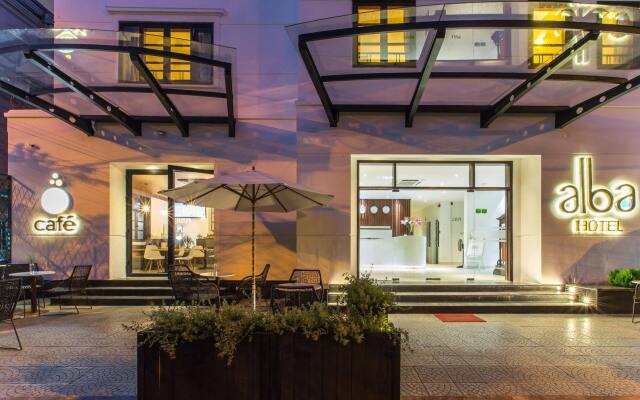 Отель Alba Hotel Вьетнам, Хюэ - 1 отзыв об отеле, цены и фото номеров - забронировать отель Alba Hotel онлайн вид на фасад