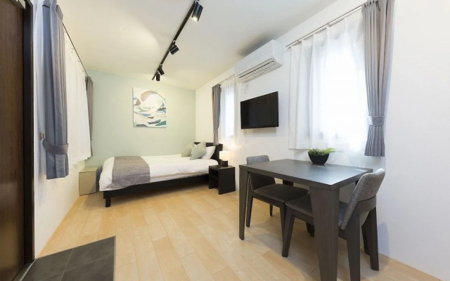 B4  Maison Philippe Shitaya 402