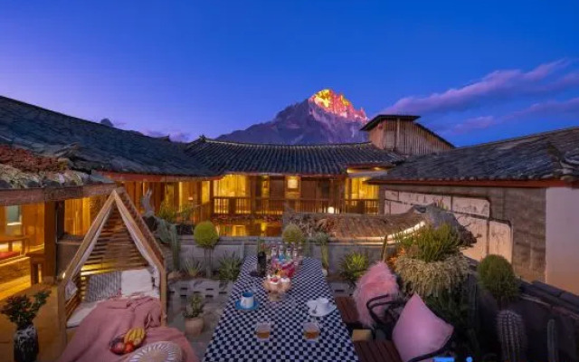 Yuyan Pavilion•Ancient City Panoramic Sky Garden Viewing Beauty Inn