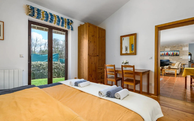 Large villa with private swimming pool and enclosed garden