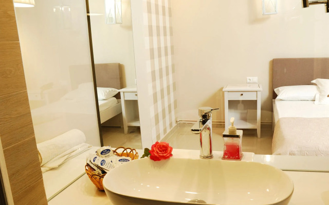 Ariadnes Holiday Accommodation I