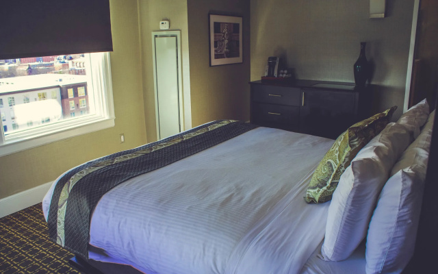 voco The Tiger Hotel Columbia, MO by IHG