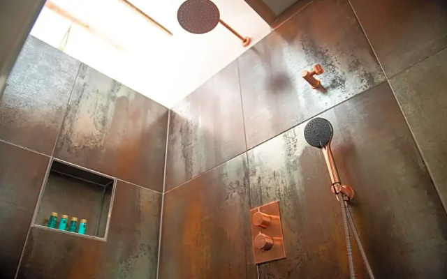 LODGE&LOFT