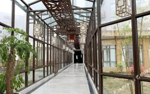 Chongqing Lvgong Resort Hotel