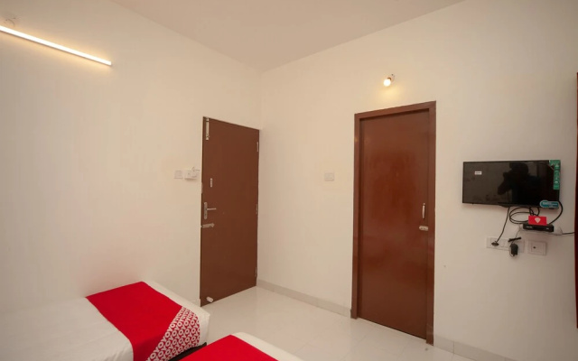 Oyo 24052 Flagship Covelong Residency