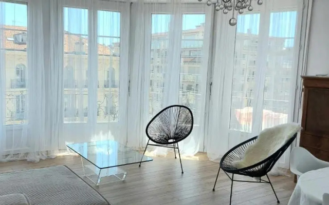Le Metropole Victor Hugo