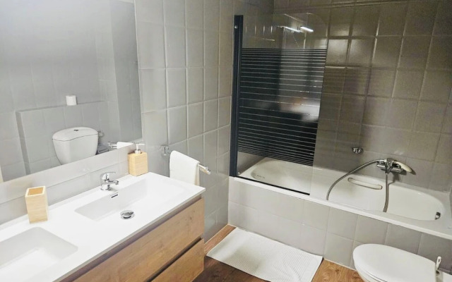 Large 3bedrooms in belair TerraceParking