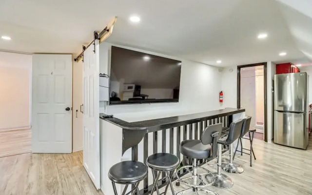 Walkable Abode in Stroudsburg's Business District!