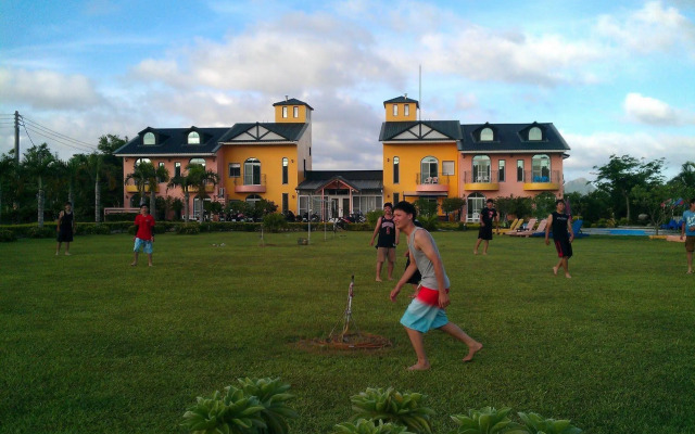 Bohemian Holiday Inn