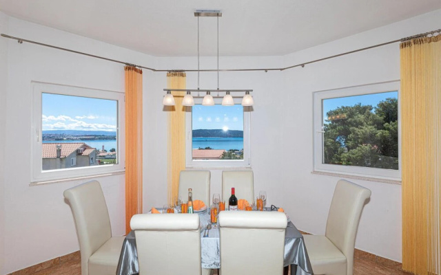Amazing Apartment in Kastel Sucurac With Wifi and 3 Bedrooms