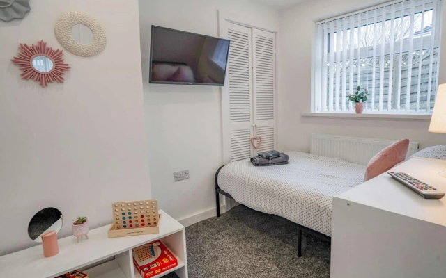 Upper Hill Park - 3 Bed Bungalow - Tenby