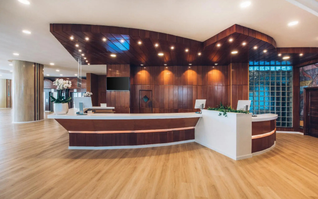Iberostar Waves Bouganville Playa