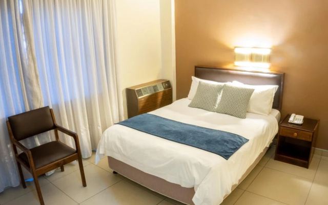 Elgro Hotel
