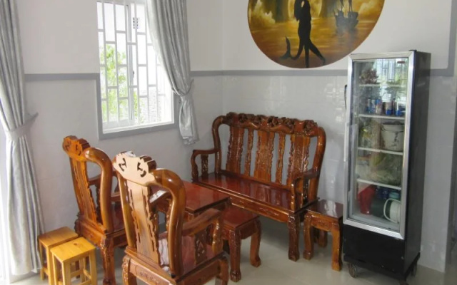 Huong Tuyet Motel