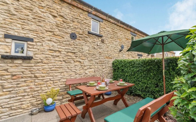 Upstairs Downstairs Cottage