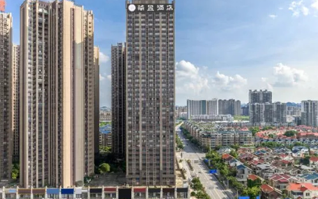Huayu Hotel