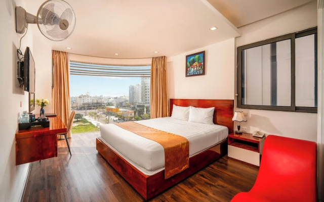 Waikiki Beach Hotel Da Nang
