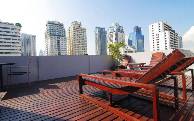 Отель Aspira Hiptique Sukhumvit 13 вид на фасад