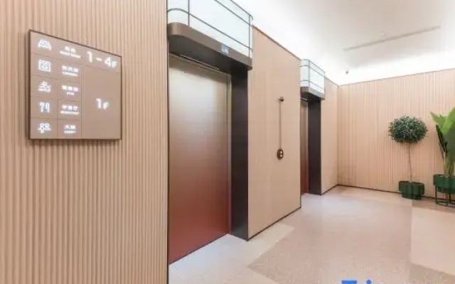 Orange Hotel (Xing'an League Vocational and Technical University Branch)
