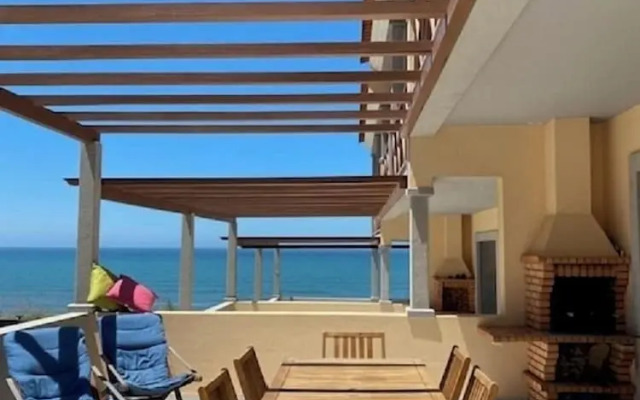 Sunset House with Seaview by Vacationy