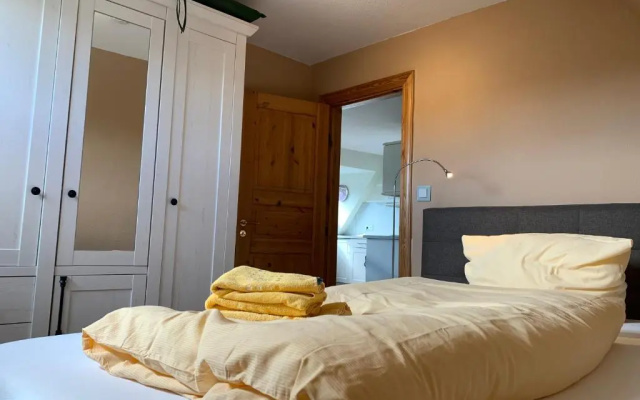 Heideweg, 3 Zimmer Obergeschoss Appartement mit Garten-Sitzplatz