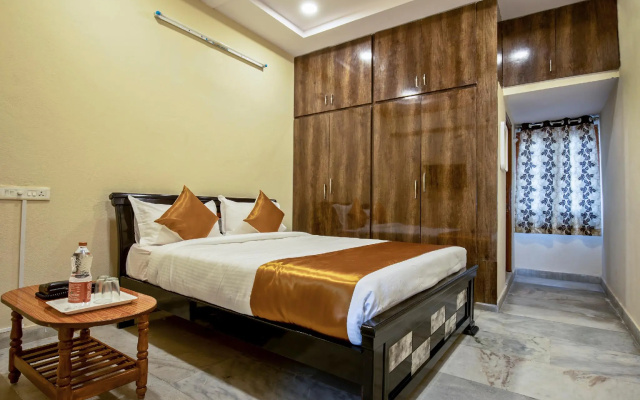 OYO 13550 Hotel Pushpa Grand