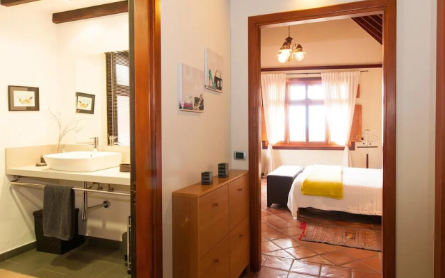 Villa for 10 in Gran Canaria Near Arucas Village