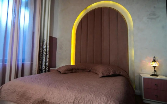 Stylish two bedroom house with private pool