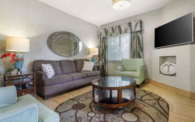 Best Western Plus Oceanside Palms