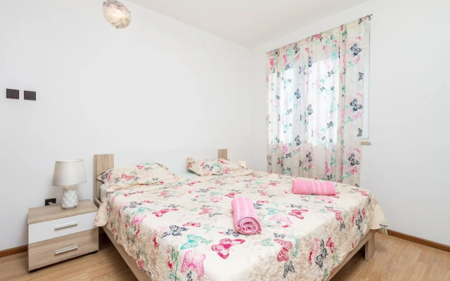 Beautiful Home in Senj With Wifi and 3 Bedrooms