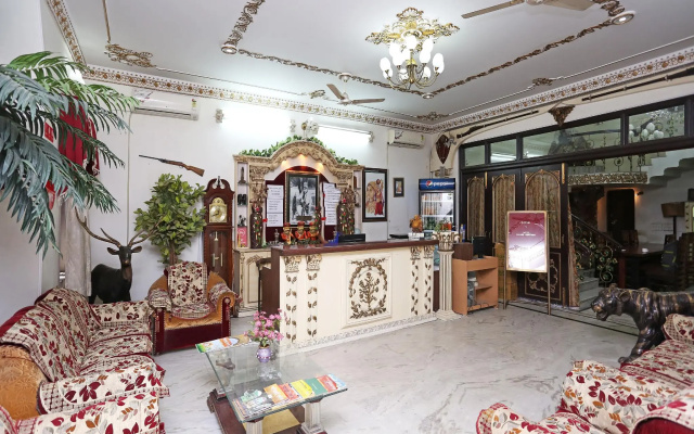 OYO 1992 Hotel Maan's Heritage