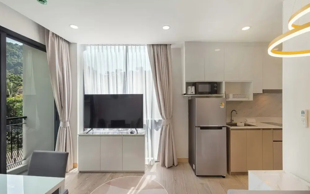 One bedroom Palmetto Condo Karon A 607