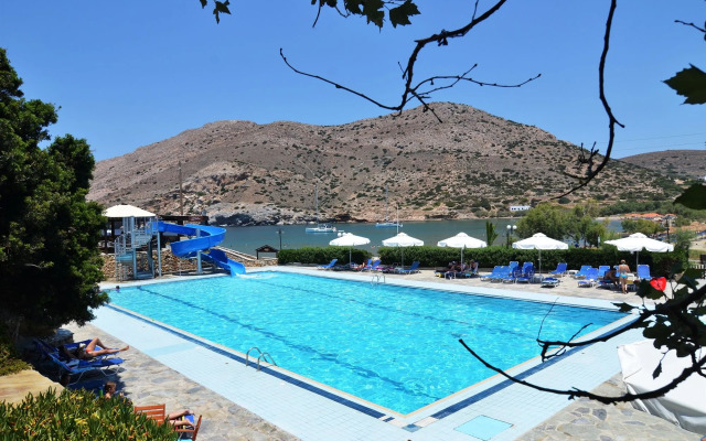 Dolphin Bay Seaside Resort & Suites