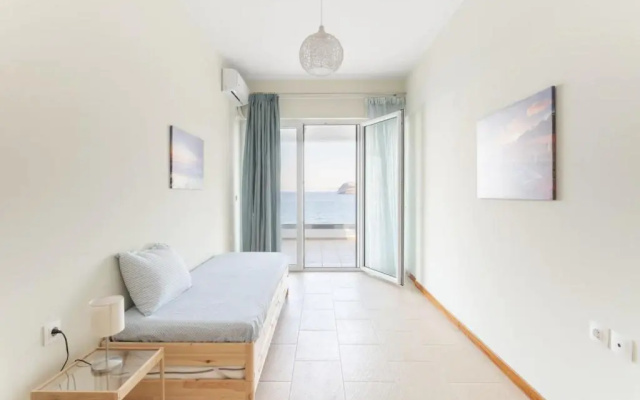 Daskalio Sea Front House