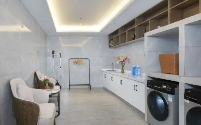 Kyriad Marvelous Hotel (Fangchenggang Administration Center, High Speed Railway Station)