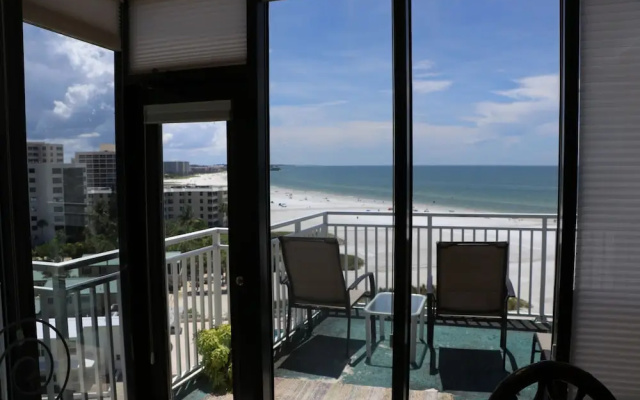 Jamaica Royale - 803 - 2 Br Condo